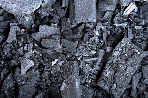 Fondo con el carbón negro no iluminado para barbacoa - Foto, Imagen