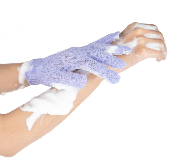 Používejte tyto koupací rukavice s tělovou vodou izolovanou na bílém pozadí - Fotografie, Obrázek