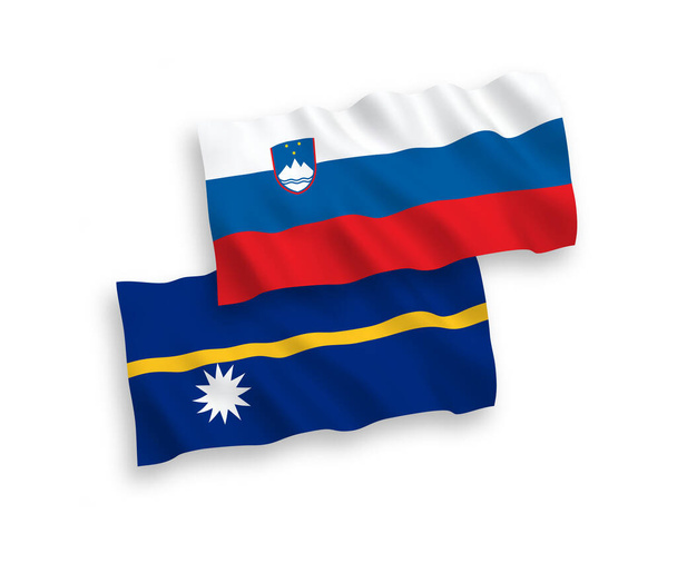 Nemzeti vektor szövet hullám zászlók Szlovénia és a Nauru Köztársaság elszigetelt fehér alapon. 1-2 arányú. - Vektor, kép