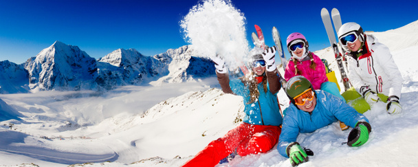 Esqui, inverno, neve, esquiadores, sol e diversão
 - Foto, Imagem