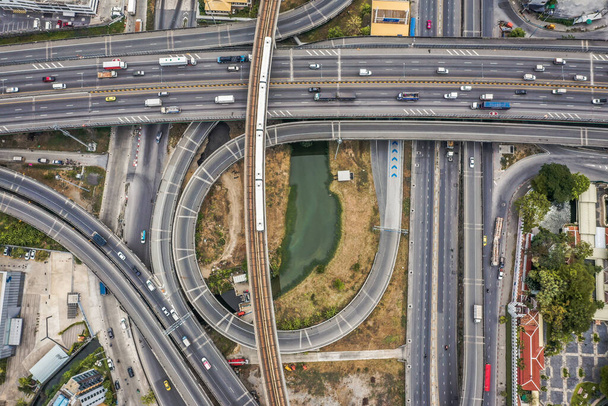 Vista aérea do tráfego em Samut Prakan Bangkok, Tailândia - Foto, Imagem