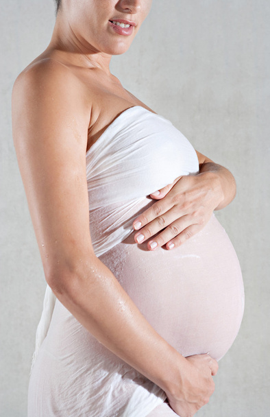 anonymní těhotná žena drží její břicho - Fotografie, Obrázek