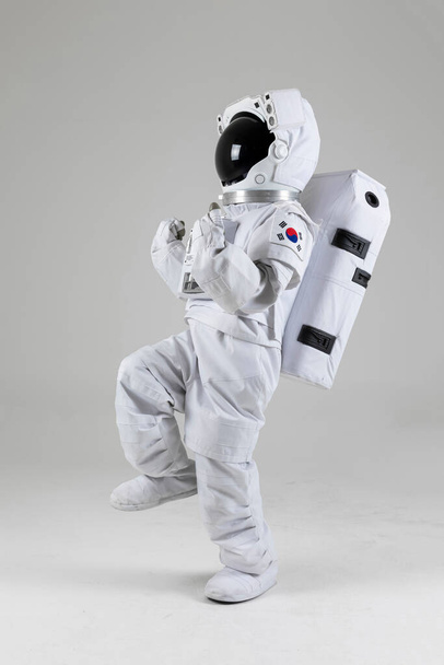 excited astronaut, white background - Fotoğraf, Görsel
