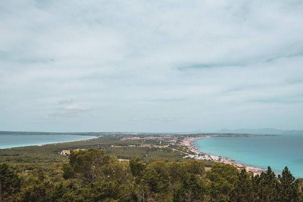 Pohled z Mirador de La Mola ve Formentera, Španělsko. - Fotografie, Obrázek