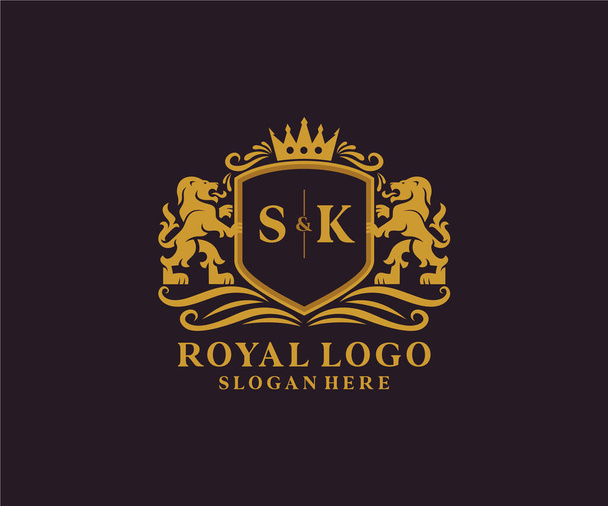 SK Letter Lion Royal Luxury Logo Vorlage in Vektorkunst für Restaurant, Royalty, Boutique, Cafe, Hotel, Heraldic, Schmuck, Mode und andere Vektorillustration. - Vektor, Bild