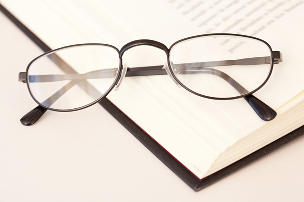 Coppia di occhiali da lettura
 - Foto, immagini