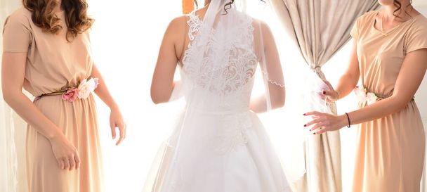 detaily přípravy nevěsty před svatebním obřadem - Fotografie, Obrázek