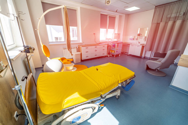 Hospital baby health care. Modern patient beds in a maternity ward. - Fotoğraf, Görsel