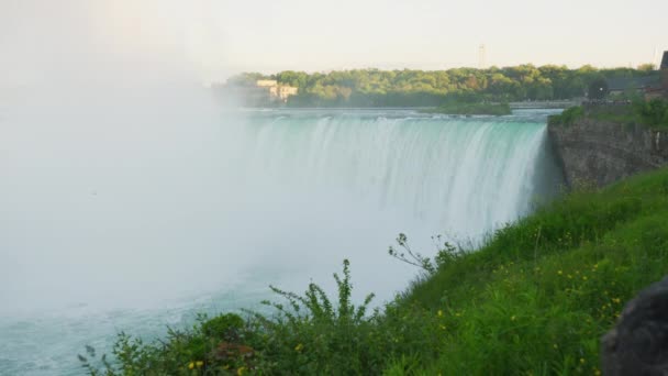 The foamy waters of Niagara Falls - Filmati, video