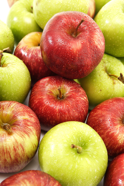 Vihreä ja punainen omenakasa
 - Valokuva, kuva