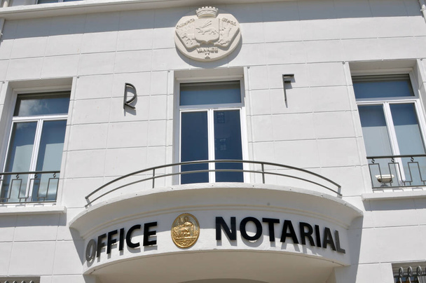 Dettaglio di una facciata di un ufficio notarile a Vannes in Bretagna - Foto, immagini