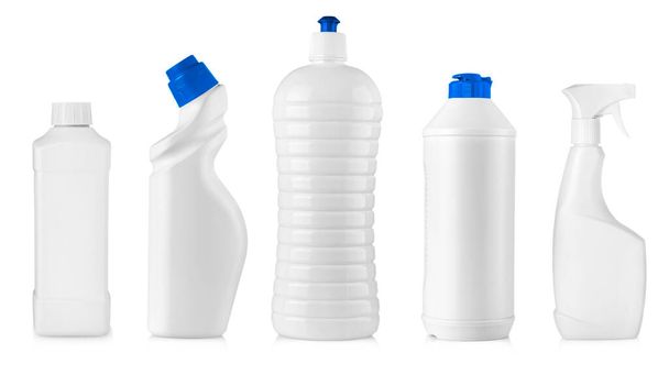 set di bottiglie bianche per la pulizia della cucina isolate su sfondo bianco - Foto, immagini