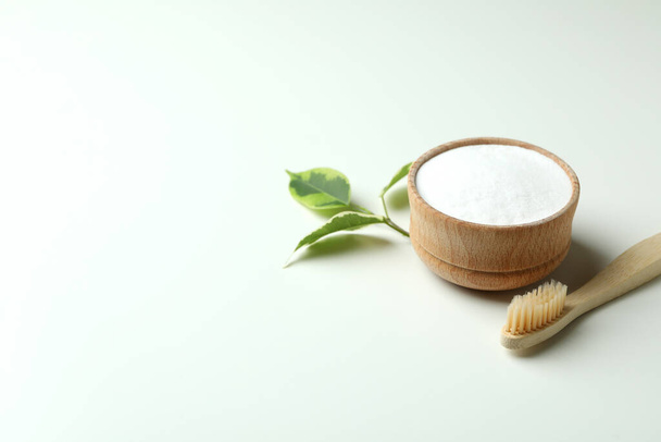 Macetas de coco aisladas sobre fondo blanco - Foto, Imagen