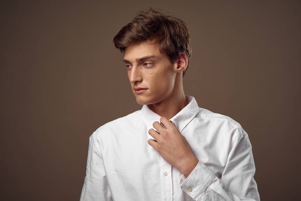 business man in shirt self confidence beige background - Zdjęcie, obraz