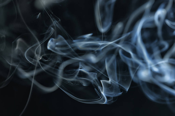 texture smoke black background, bract air waves fog - Foto, afbeelding