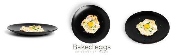 Запечені яйця з пармезаном і беконом ізольовані на білому тлі. Хмарні яйця. Здоровий сніданок
 - Фото, зображення