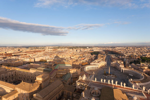 Vista aérea de la plaza San Pedro, Ciudad del Vaticano. Roma paisaje, Italia - Foto, imagen