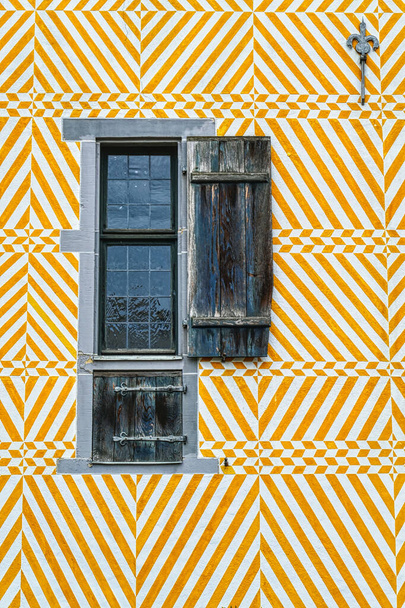 Facciata e finestra di una storica residenza signorile a Osnabrck - Foto, immagini
