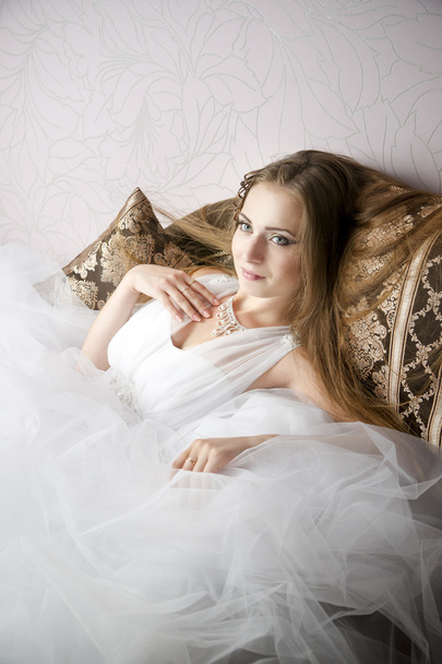 Professional makeup hairstyle bride - Fotoğraf, Görsel