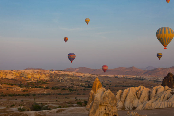 La Cappadoce. La région de la Cappadoce est l'endroit où la nature et l'histoire sont le plus joliment intégrées dans le monde. - Photo, image