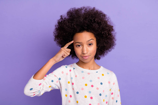 Photo of thoughtful serious afro american girl point finger head idea isolated on purple color background - Φωτογραφία, εικόνα