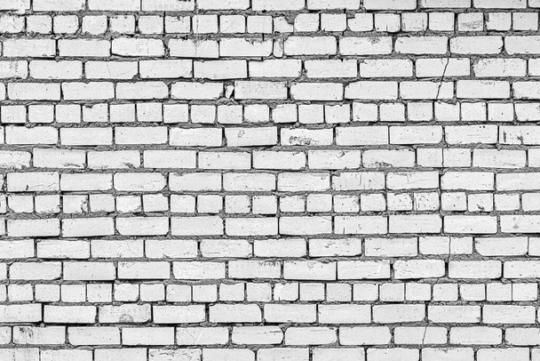Beyaz, eski, hasarlı tuğlaların duvar dokusu. Tasarım için soyut arkaplan. - Fotoğraf, Görsel