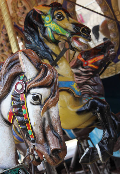 Cavalos de carrossel no carnaval rural no leste do Texas - Foto, Imagem