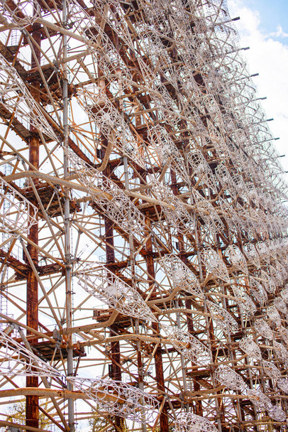 Antena de radio Duga-2 en la zona de Chernobyl. - Foto, Imagen