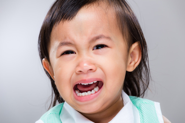 Multiracial bébé fille pleurer
 - Photo, image