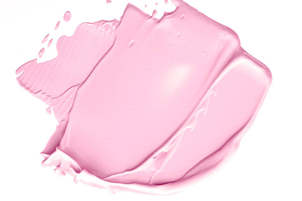 Blush rosa belleza cosmética textura aislada sobre fondo blanco, mancha de crema de emulsión maquillaje mancha o mancha fundación, productos cosméticos y pinceladas - Foto, imagen