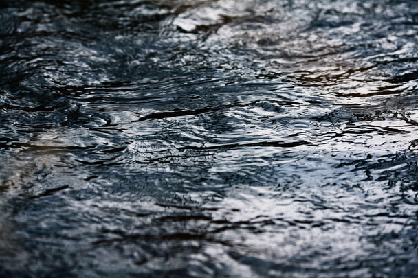 Transparent water stream - Valokuva, kuva