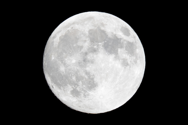 Luna llena en el cielo negro. Vista detallada. - Foto, imagen