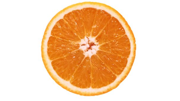 Narancs, vágott narancs, sárga narancs. Narancsok fehér, izolált háttérrel, gyümölcsök élelmiszerhez és gyógyászathoz, C-vitamin. - Fotó, kép
