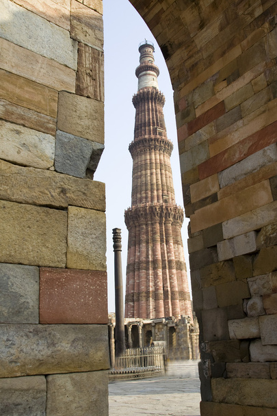 pohled qutub minar - Fotografie, Obrázek