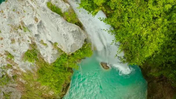 Schöner tropischer Wasserfall Philippinen, Cebu - Filmmaterial, Video