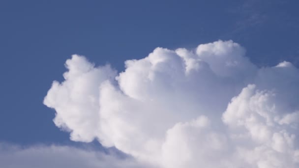 Vídeo de lapso de tiempo del cambio de paisaje nublado en 4K - Metraje, vídeo