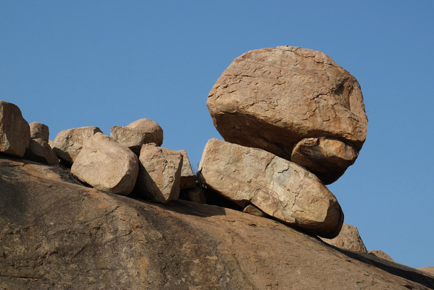 Hermosa roca de granito
 - Foto, imagen