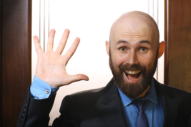 Mann zeigt High-Five-Geste - Foto, Bild