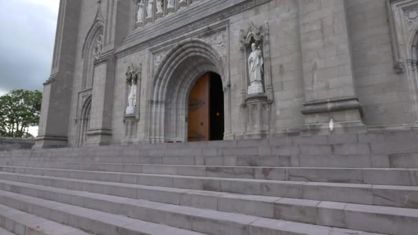 Entrance to the St Patrick's Cathedral  - Footage, Video