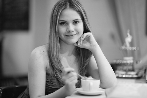 Pretty woman and  cup of coffe - Fotoğraf, Görsel