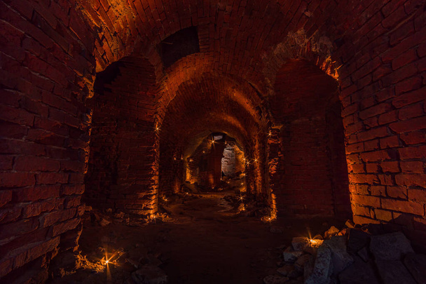 ドイツの謎の地下室、トンネル、バンカーシステム - 写真・画像