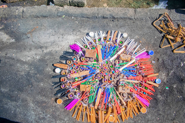 Mayský obřad se svíčkami a ohněm v kruhu - Fotografie, Obrázek
