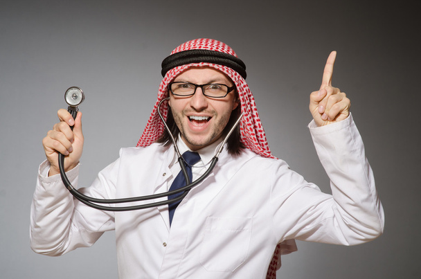 Lustiger arabischer Arzt - Foto, Bild