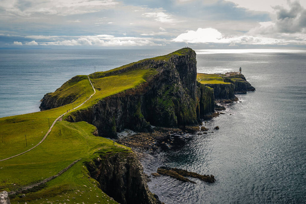 A view of Neist Point Lighthouse Waterstein UK - Foto, afbeelding