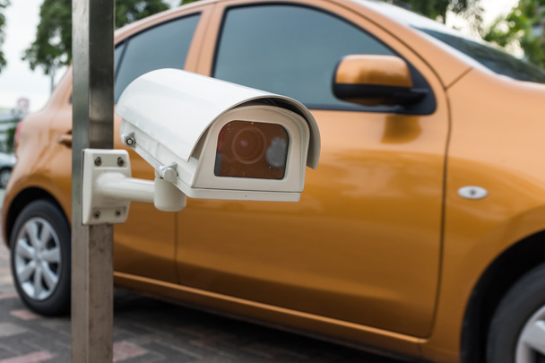 Câmera de CCTV ou vigilância Operando com carro drive por em ba
 - Foto, Imagem
