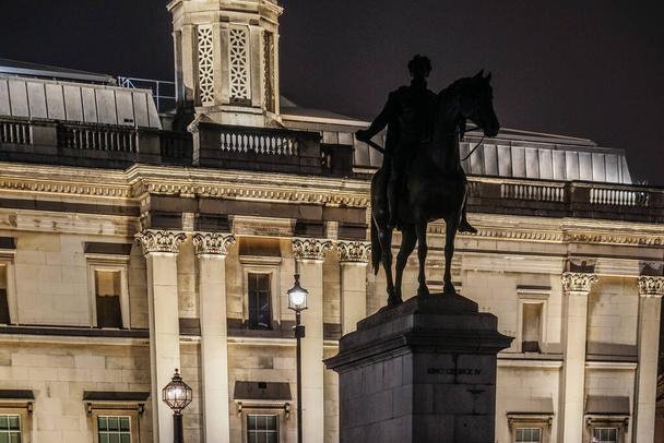 National Gallery museo de arte de vista nocturna (Londres). Ubicación del disparo: Reino Unido, Londres - Foto, imagen