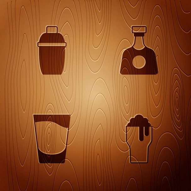 Set Vaso de cerveza, coctelera, vaso de chupito y botella de tequila sobre fondo de madera. Vector - Vector, Imagen