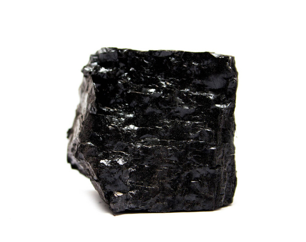 Вугілля ізольоване на білому тлі
  - Фото, зображення