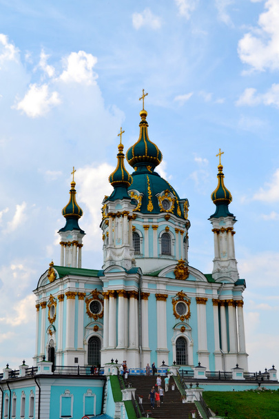 Αγίου Ανδρέα εκκλησία στην κορυφή της andriyivskyy καθόδου στο Κίεβο - Φωτογραφία, εικόνα