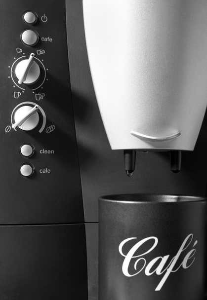 koffiezetapparaat met zwarte kop - Foto, afbeelding